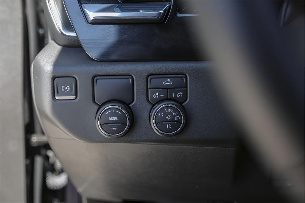 used 2023 Chevrolet Silverado 1500 car, priced at $39,900