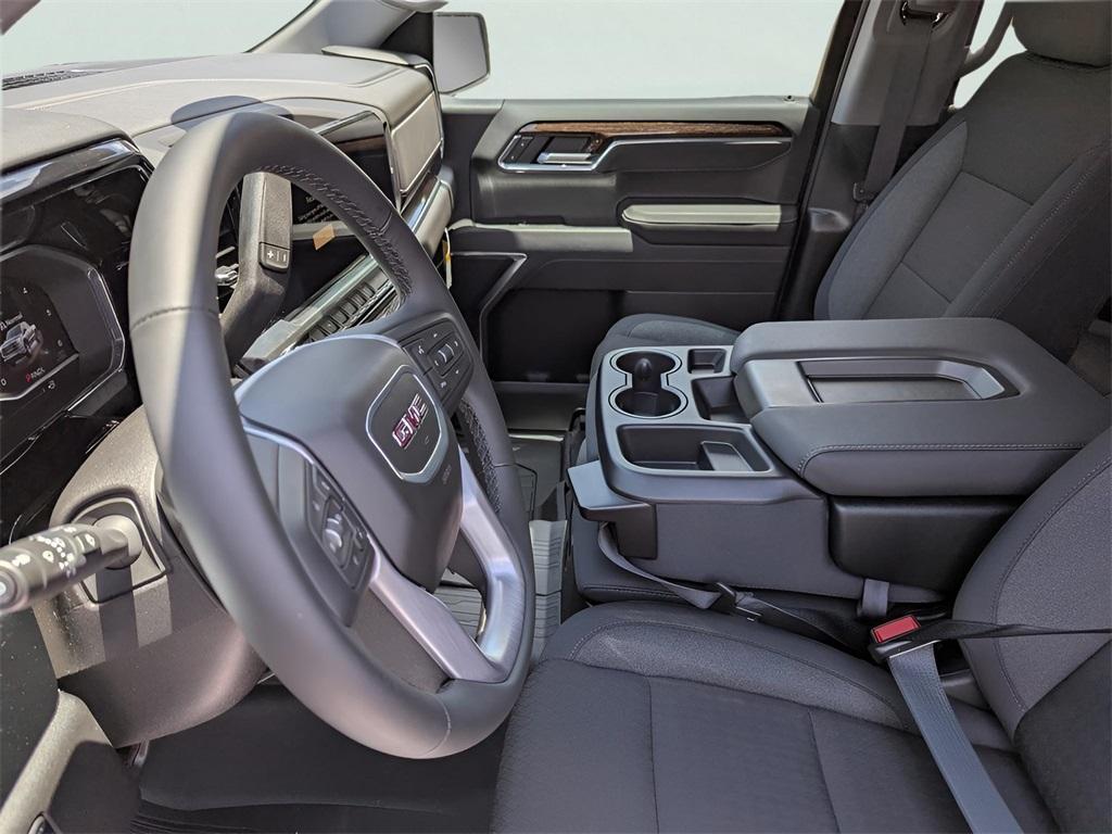 new 2025 GMC Sierra 1500 car, priced at $41,215