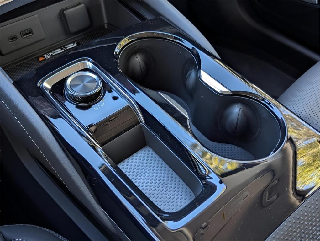 new 2025 Buick Envision car, priced at $38,935
