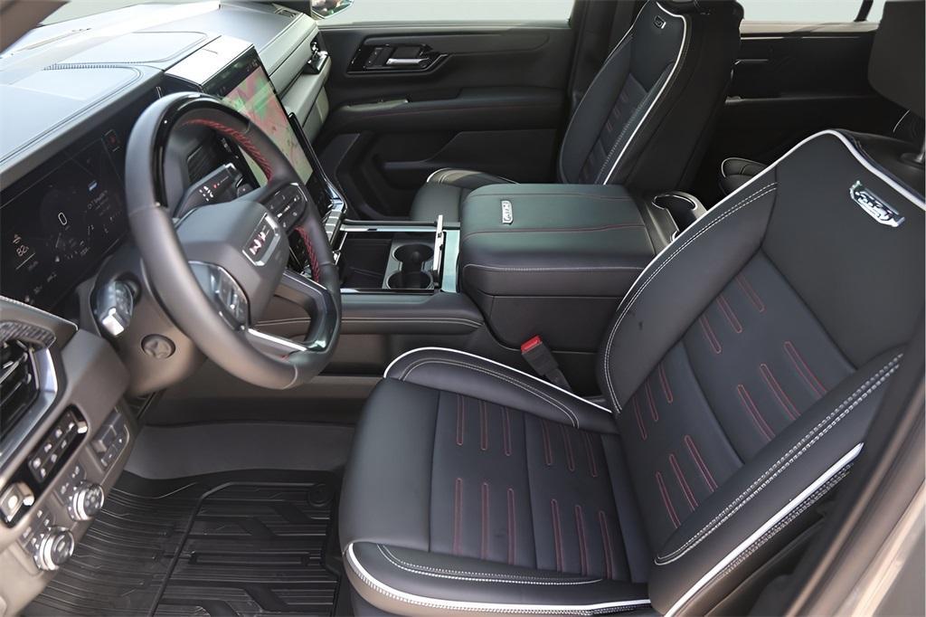 used 2025 GMC Yukon car, priced at $108,900