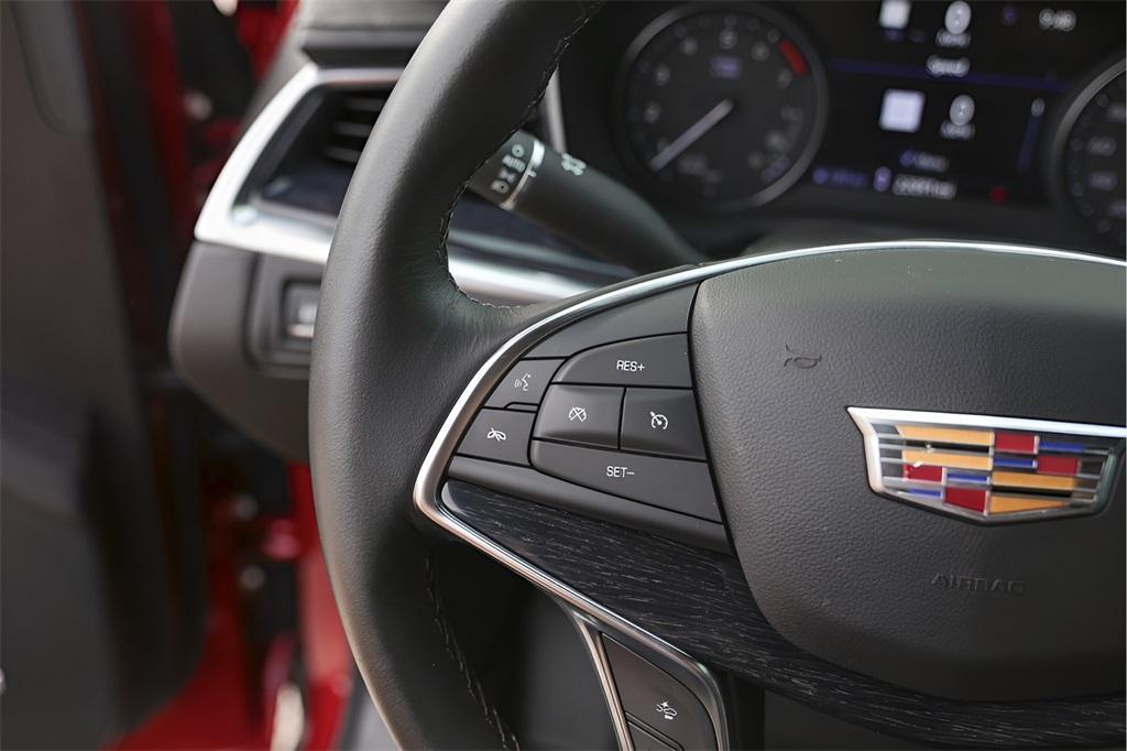 used 2023 Cadillac XT5 car, priced at $33,900