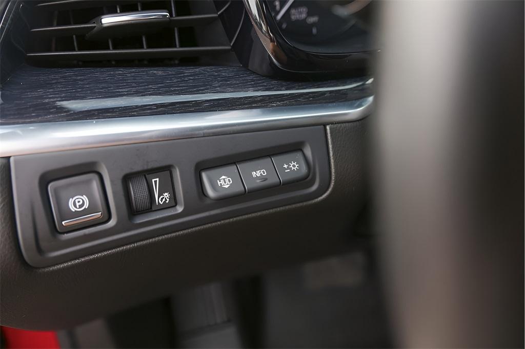 used 2023 Cadillac XT5 car, priced at $33,900