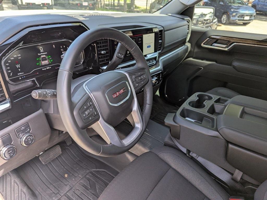 new 2025 GMC Sierra 1500 car, priced at $42,995