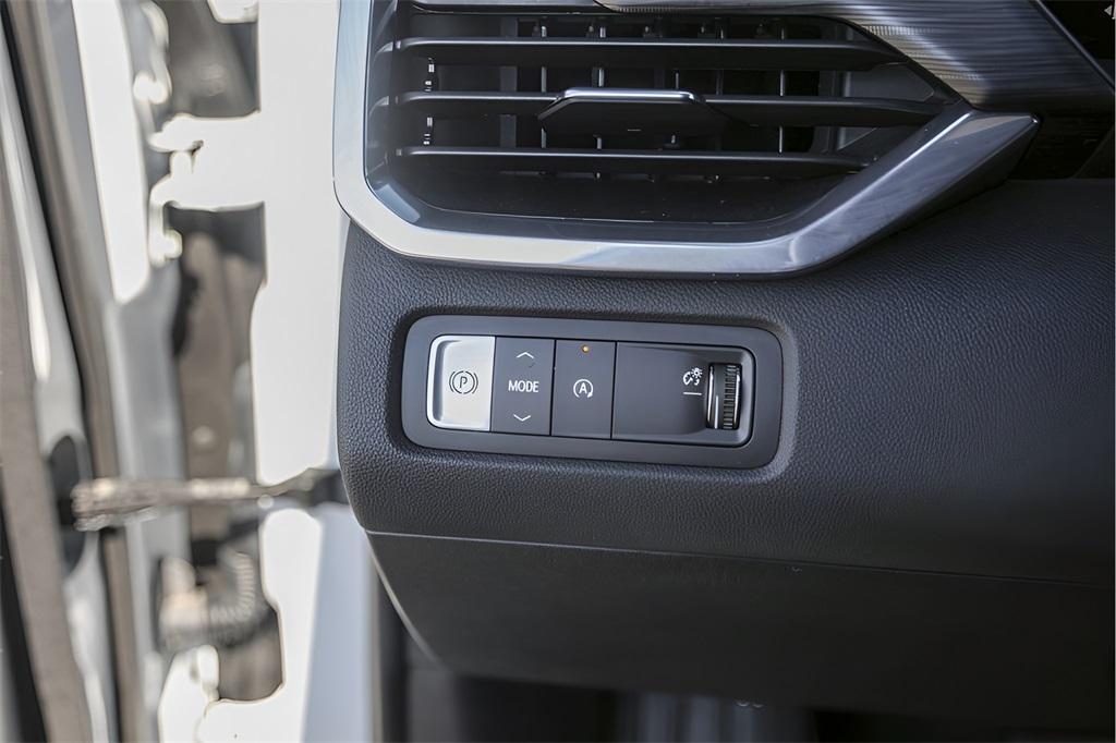 used 2025 GMC Acadia car, priced at $38,400