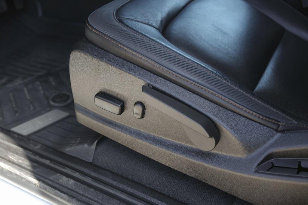 used 2022 GMC Canyon car, priced at $31,498