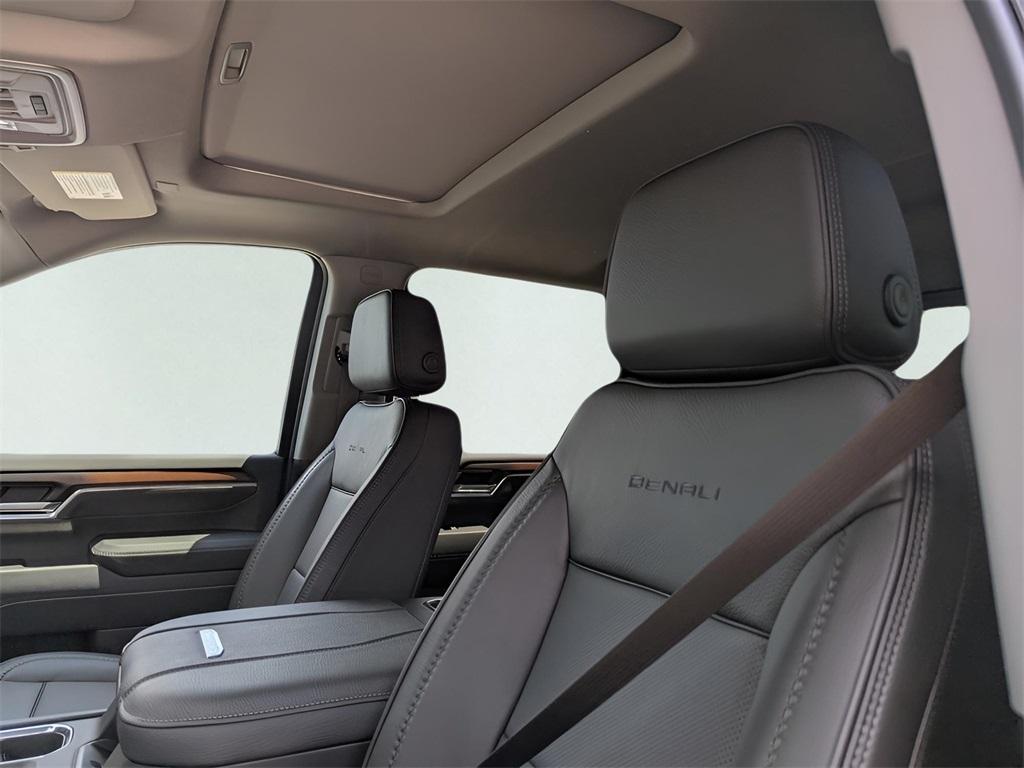 new 2025 GMC Sierra 2500 car, priced at $108,170