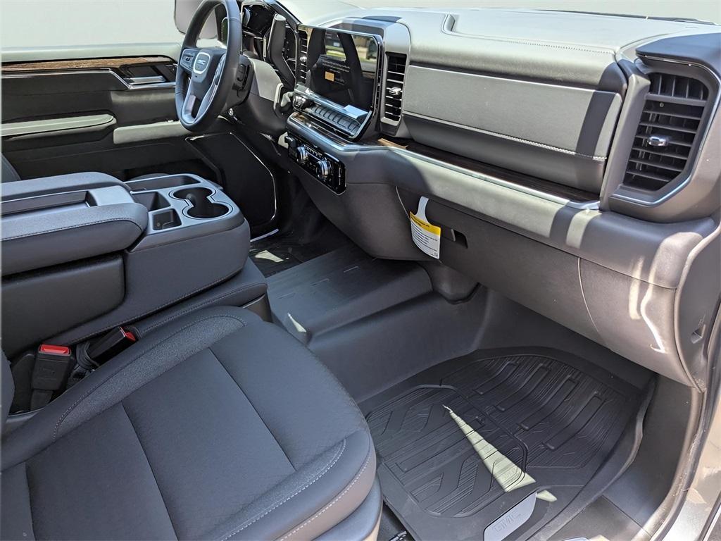 new 2025 GMC Sierra 1500 car, priced at $43,815