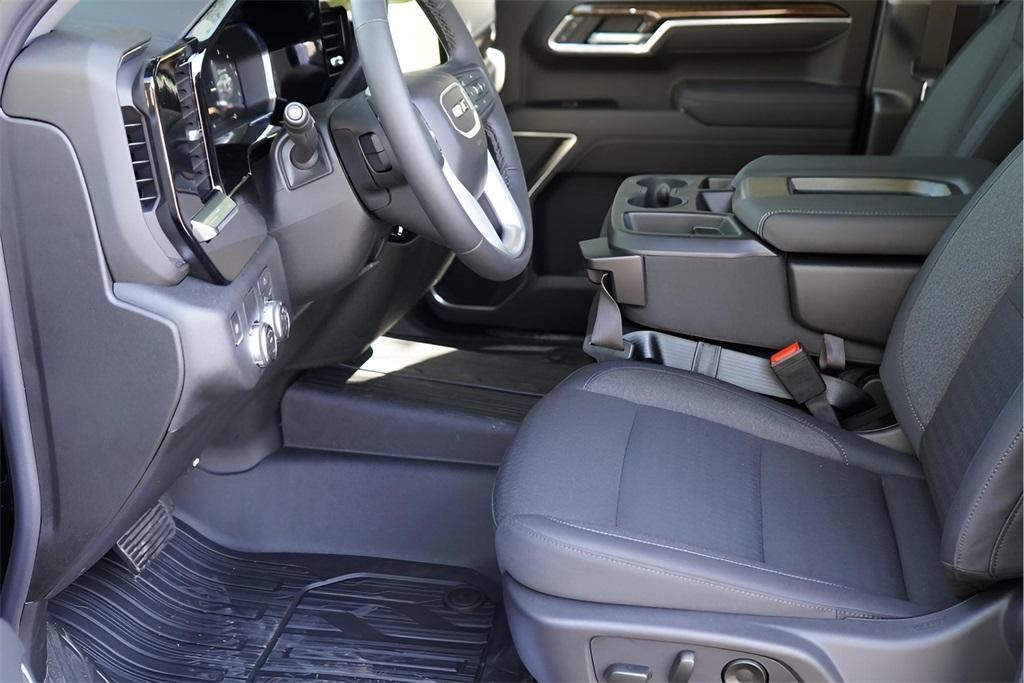 new 2026 GMC Sierra 1500 car, priced at $43,400