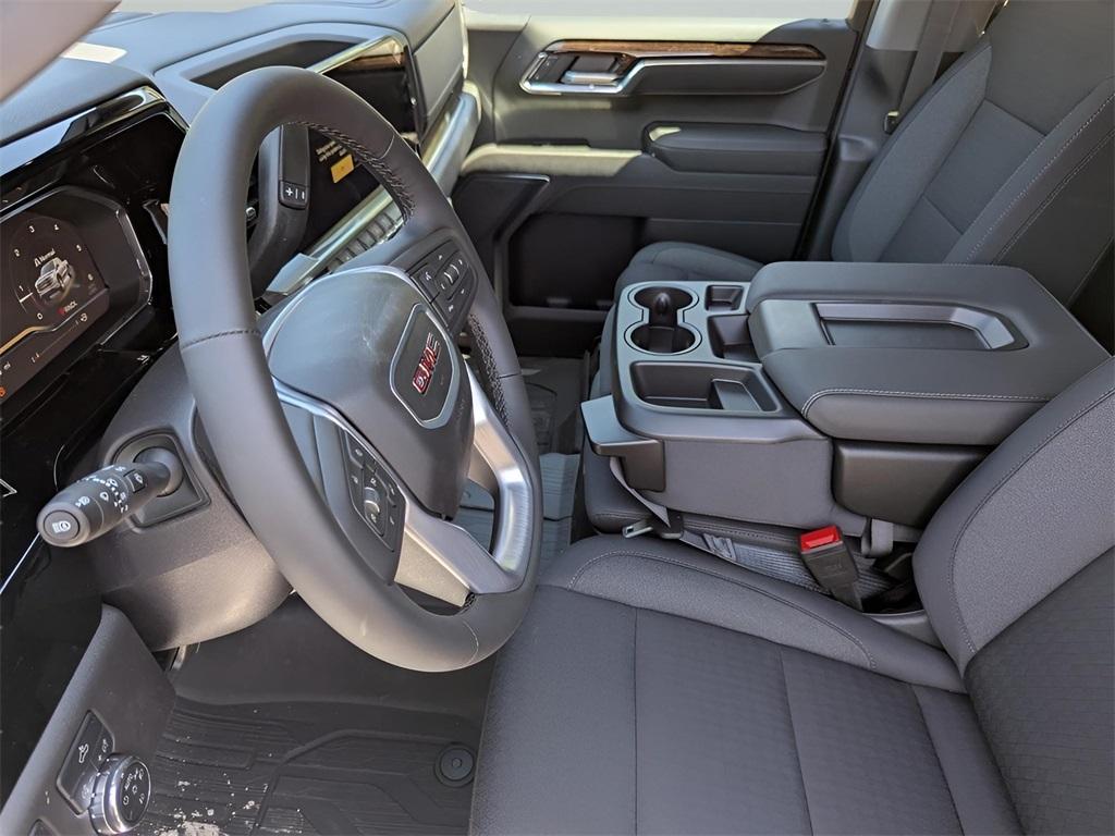 new 2025 GMC Sierra 1500 car, priced at $43,815