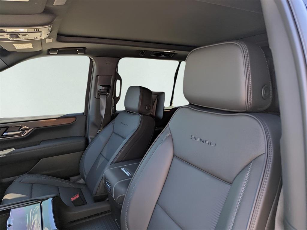 new 2025 GMC Yukon car, priced at $94,570