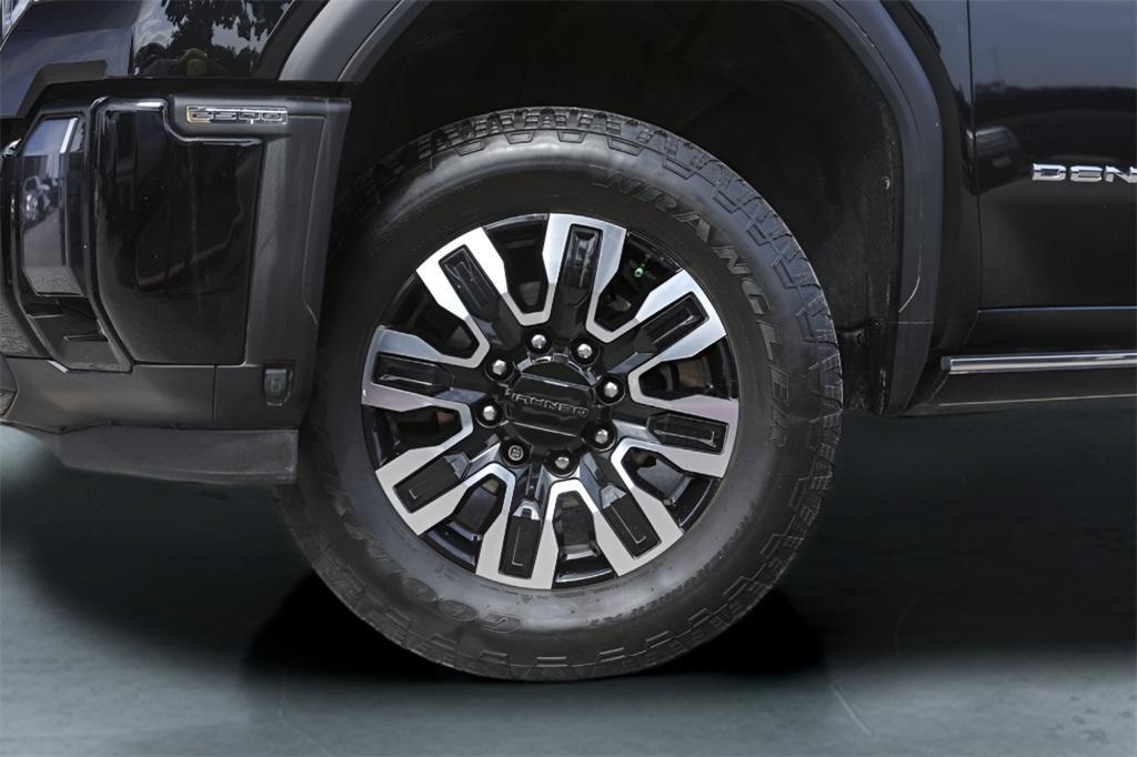 used 2024 GMC Sierra 2500 car, priced at $78,500