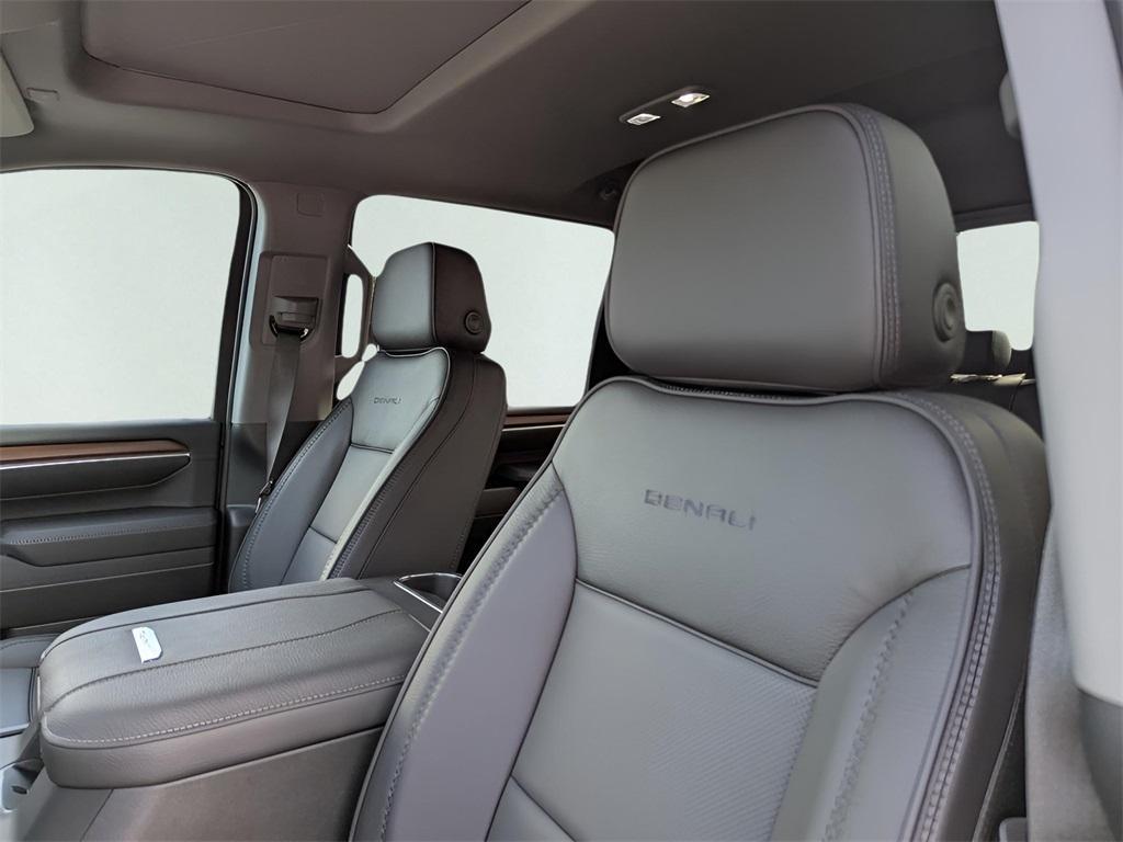 new 2025 GMC Sierra 2500 car, priced at $81,600