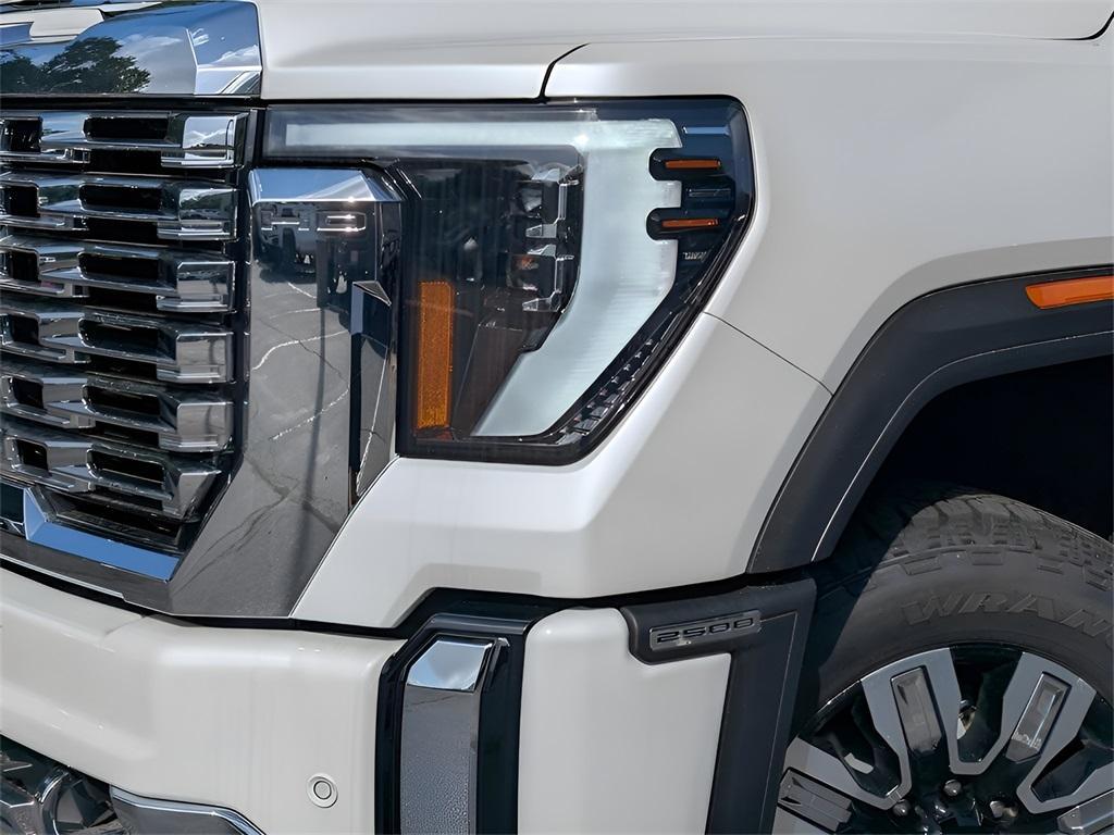 new 2025 GMC Sierra 2500 car, priced at $81,600