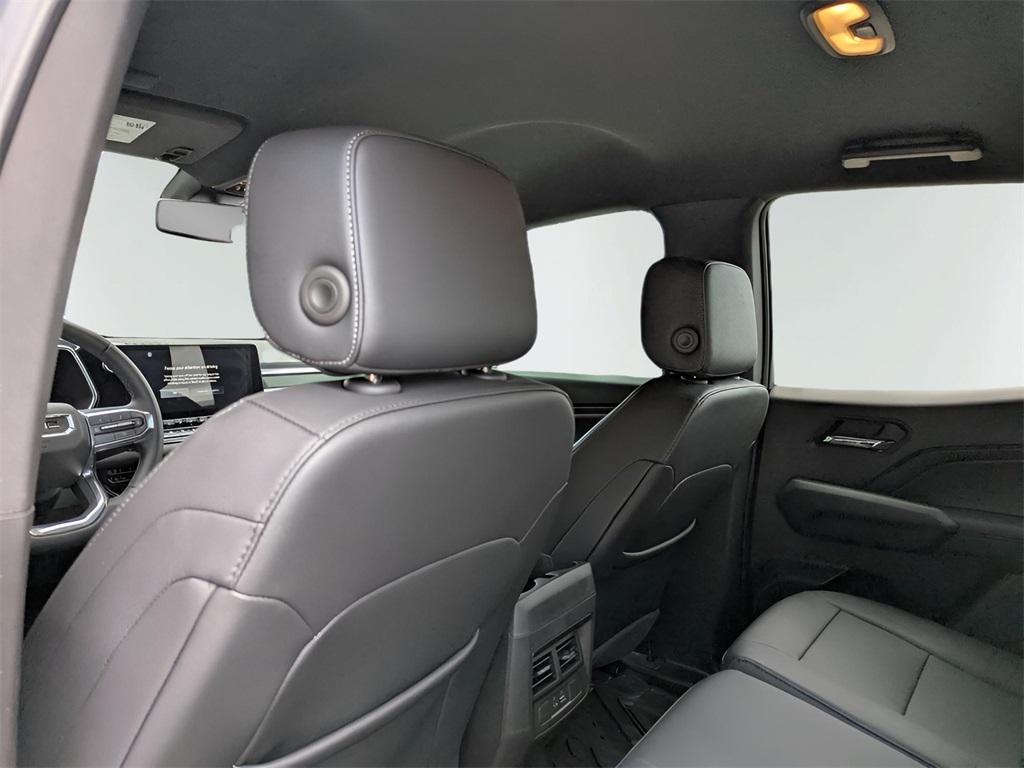 new 2025 GMC Canyon car, priced at $43,470
