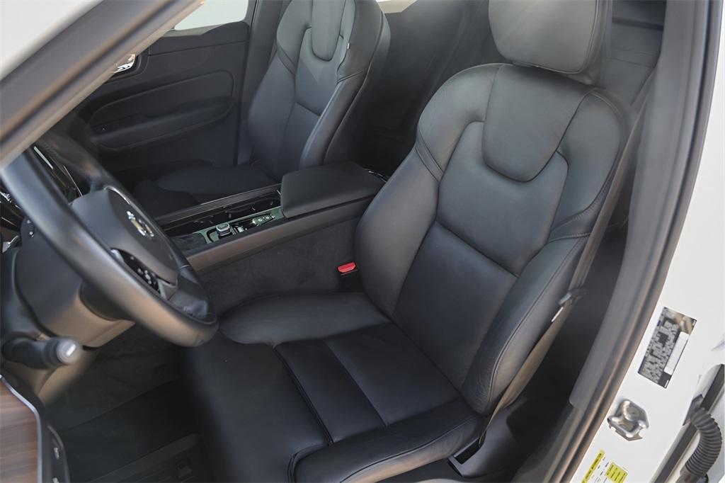 used 2020 Volvo XC60 car, priced at $22,800