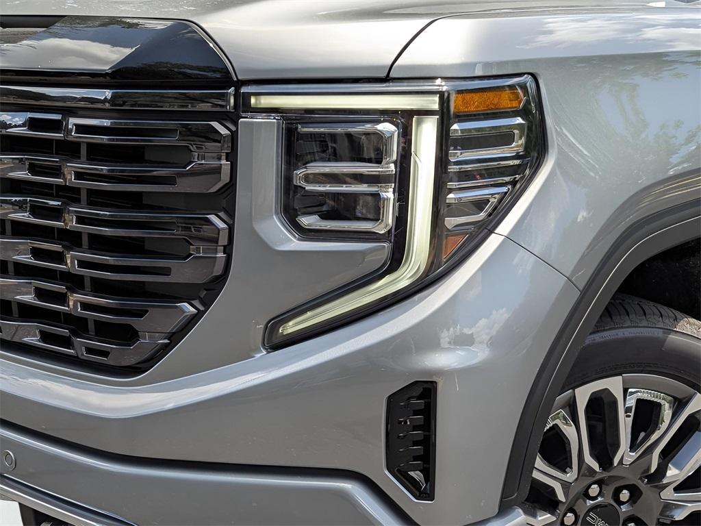 new 2025 GMC Sierra 1500 car, priced at $77,554