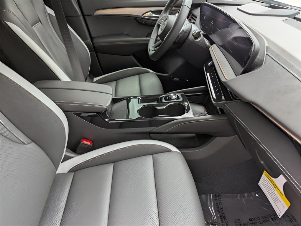 new 2024 Buick Envision car, priced at $35,965