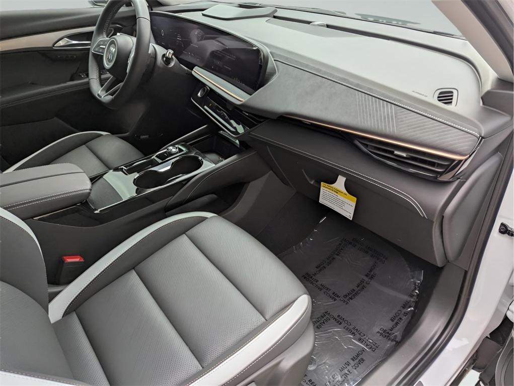 new 2024 Buick Envision car, priced at $35,965