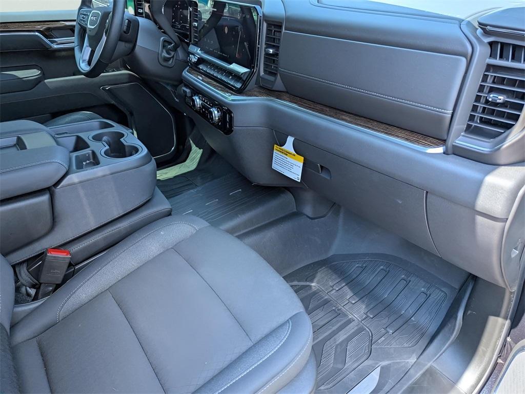 new 2025 GMC Sierra 1500 car, priced at $42,315