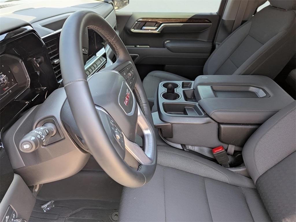 new 2025 GMC Sierra 1500 car, priced at $42,315