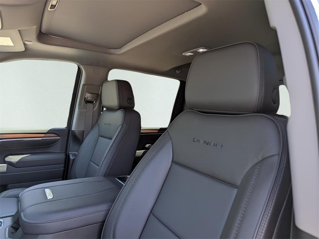 new 2025 GMC Sierra 2500 car, priced at $81,600