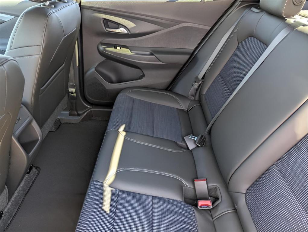 new 2025 Buick Envista car, priced at $27,650