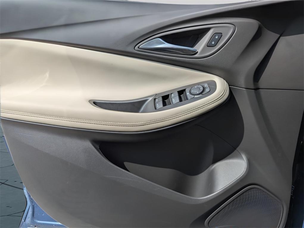 new 2025 Buick Encore GX car, priced at $27,010