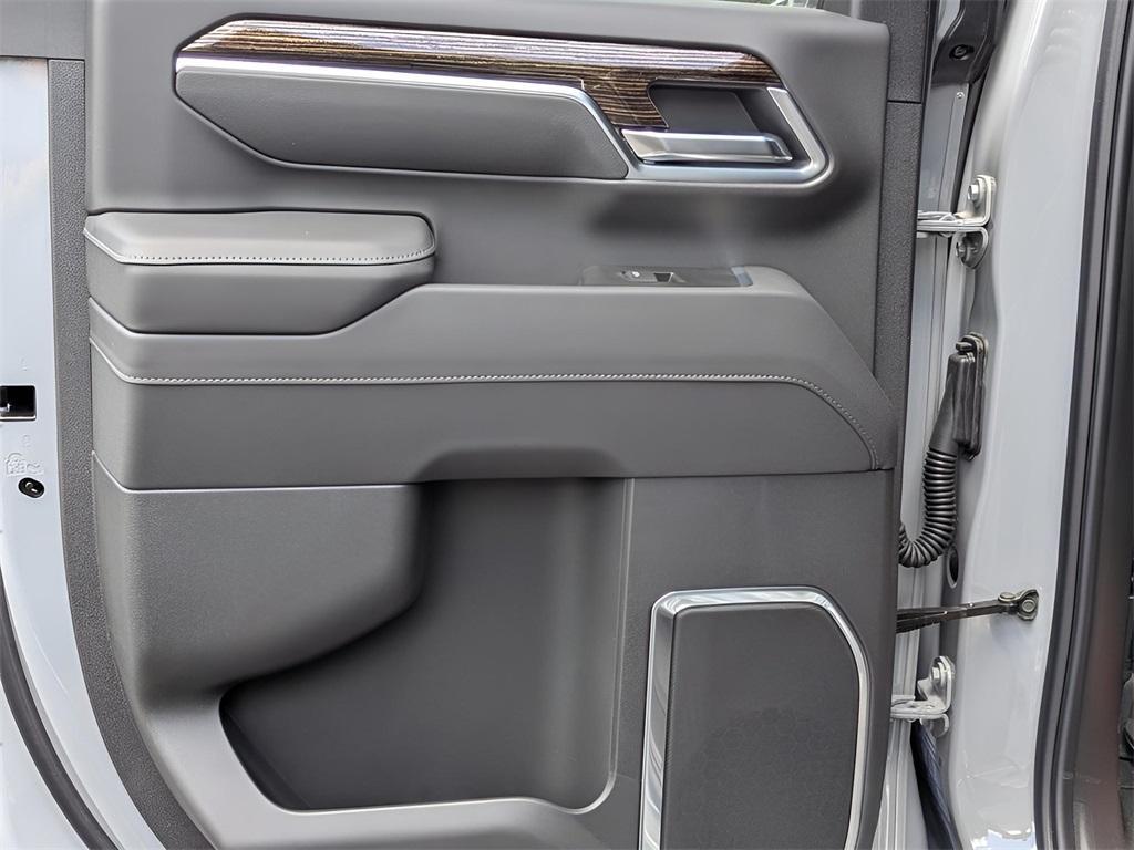 new 2025 GMC Sierra 2500 car, priced at $67,625