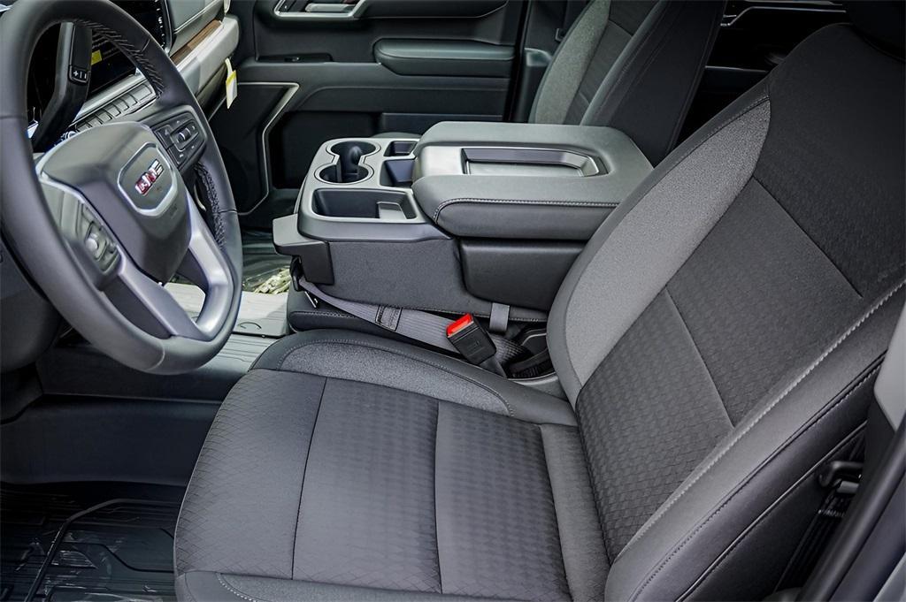 new 2026 GMC Sierra 1500 car, priced at $45,400