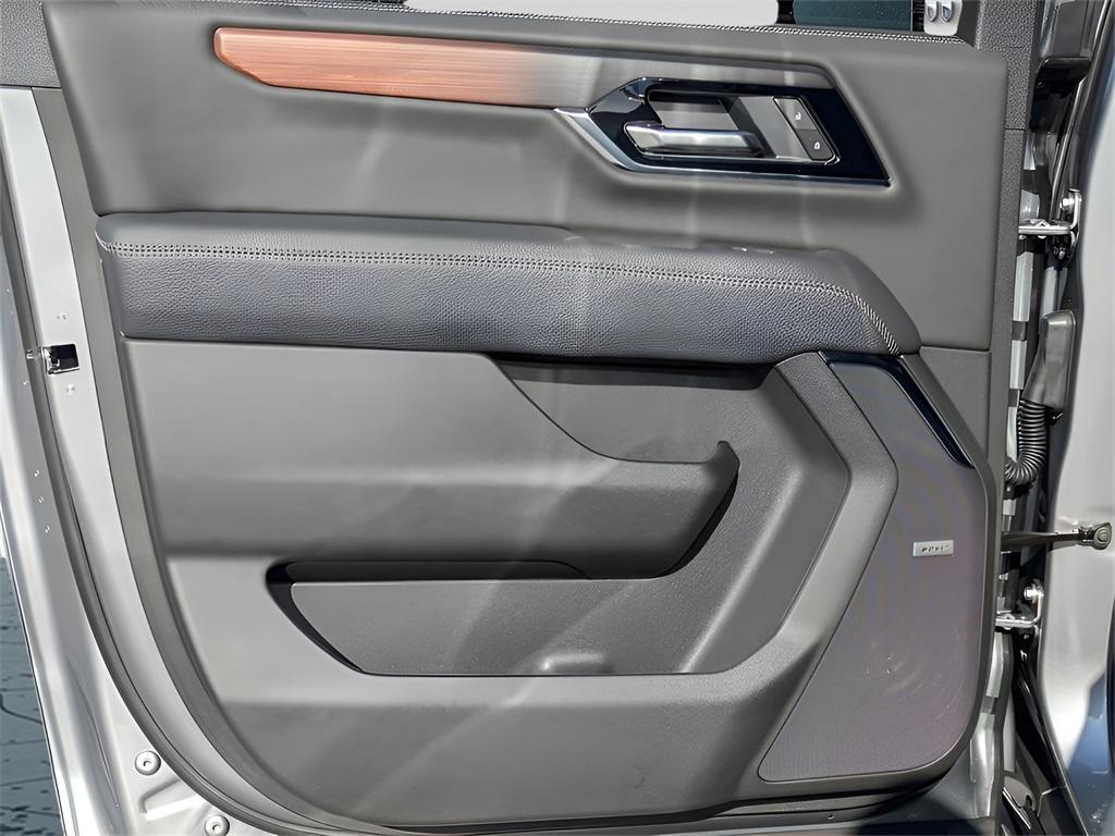 new 2025 GMC Yukon XL car, priced at $93,055