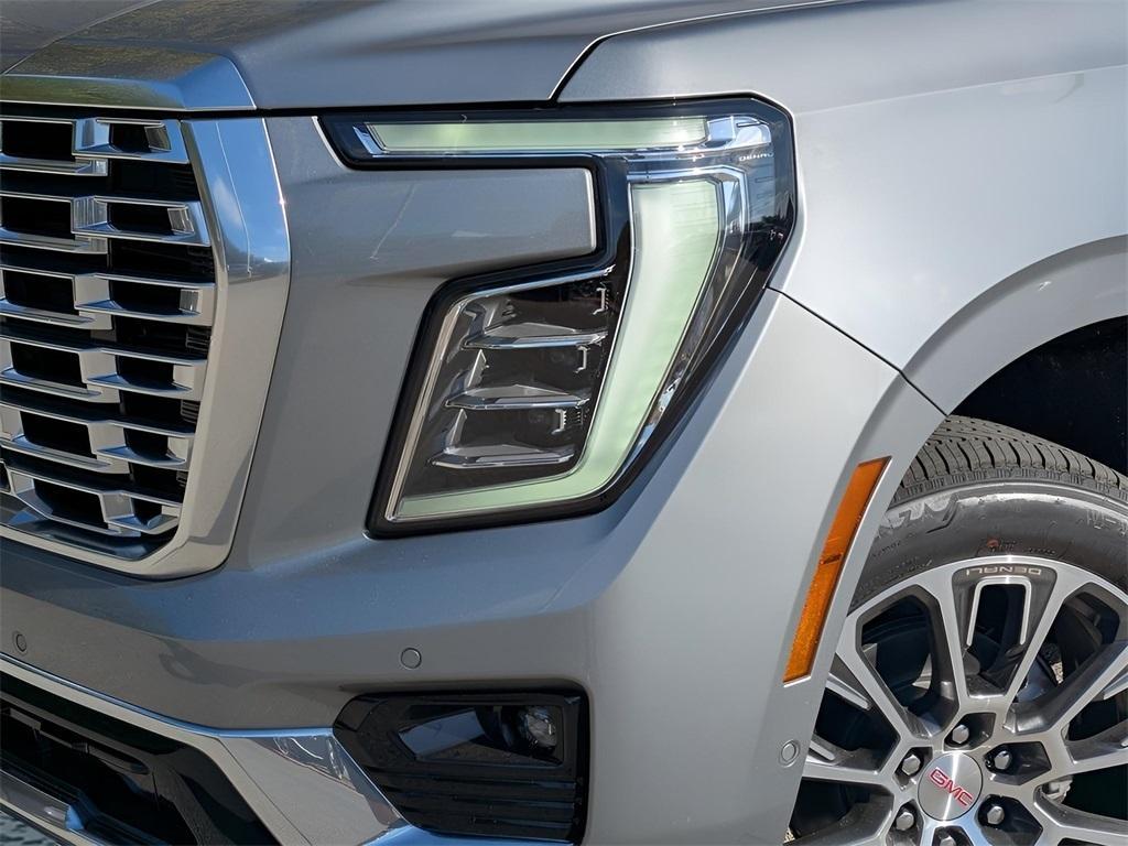 new 2025 GMC Yukon XL car, priced at $93,055
