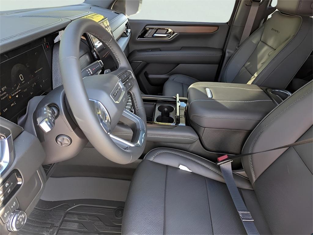 new 2025 GMC Yukon XL car, priced at $93,055