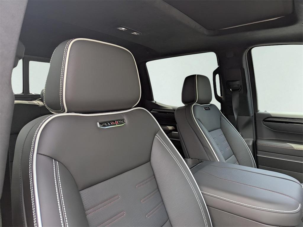 new 2025 GMC Sierra 1500 car, priced at $75,529