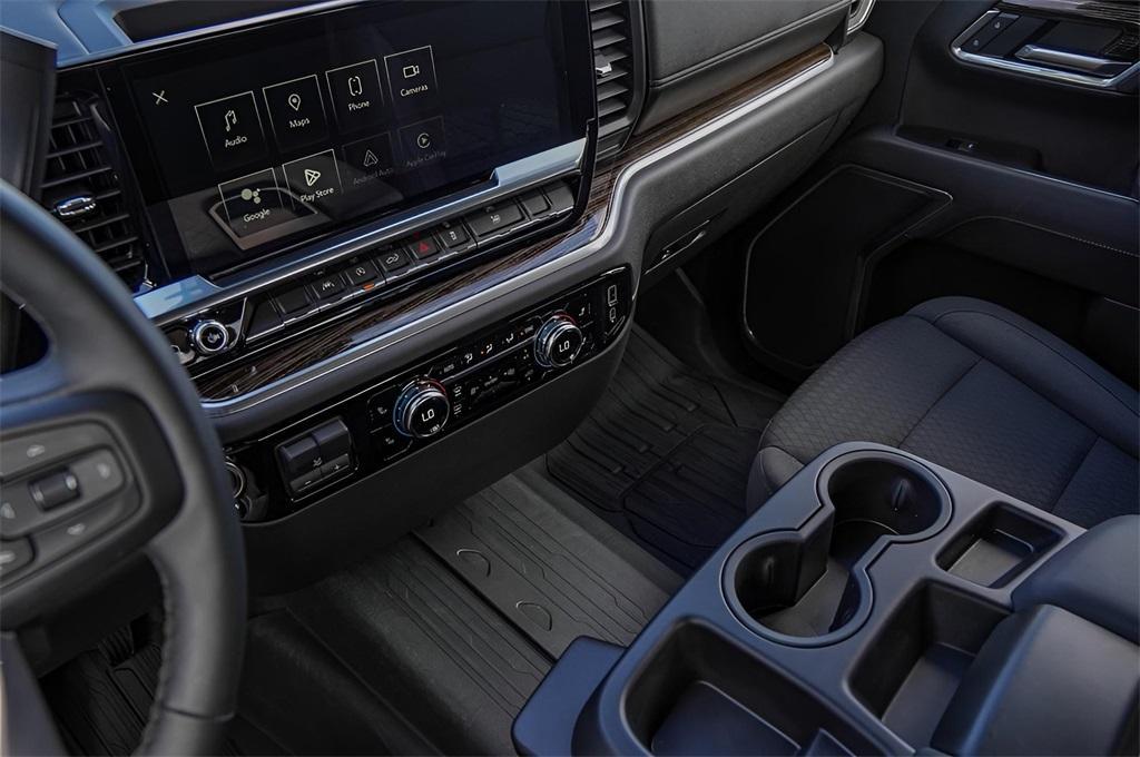 new 2025 GMC Sierra 1500 car, priced at $43,490