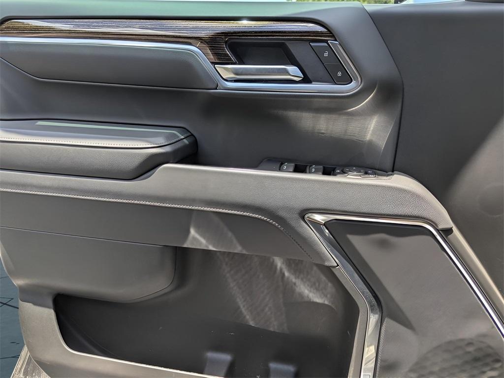 new 2025 GMC Sierra 1500 car, priced at $43,490