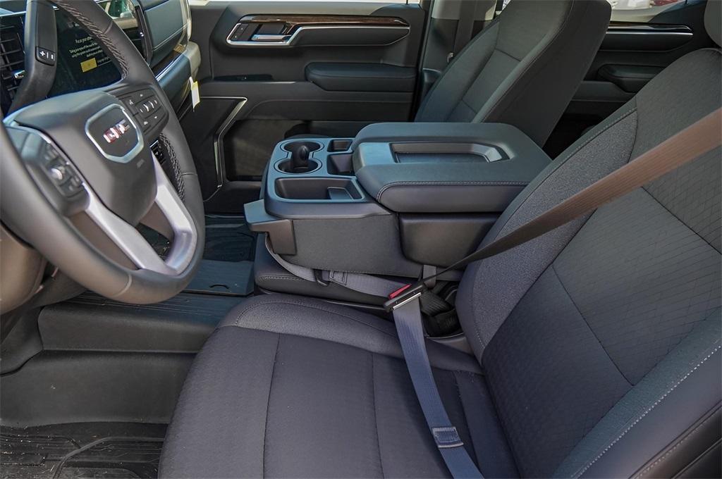 new 2025 GMC Sierra 1500 car, priced at $43,490