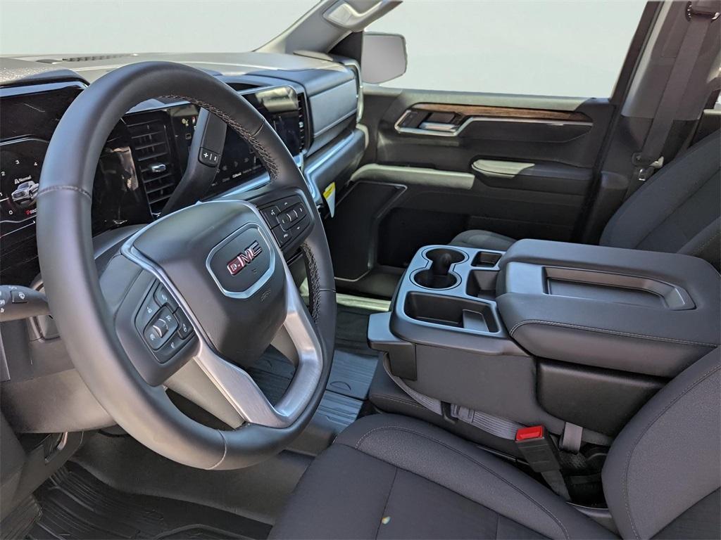 new 2025 GMC Sierra 1500 car, priced at $42,995