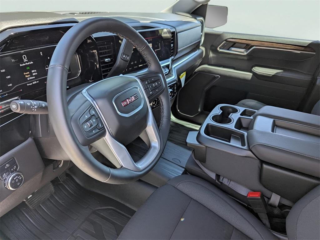 new 2025 GMC Sierra 1500 car, priced at $41,495