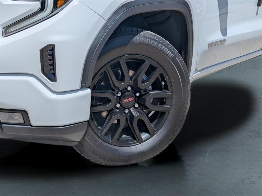 new 2025 GMC Sierra 1500 car, priced at $42,995