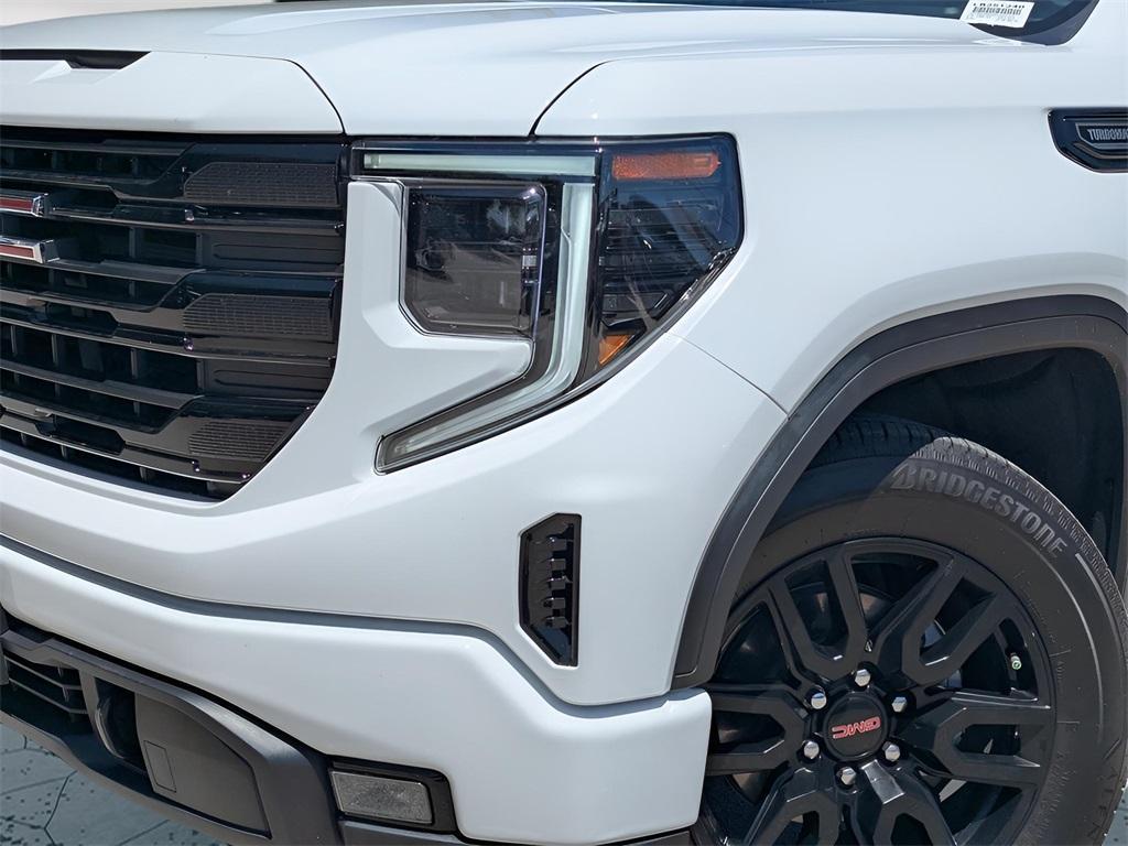 new 2025 GMC Sierra 1500 car, priced at $41,495