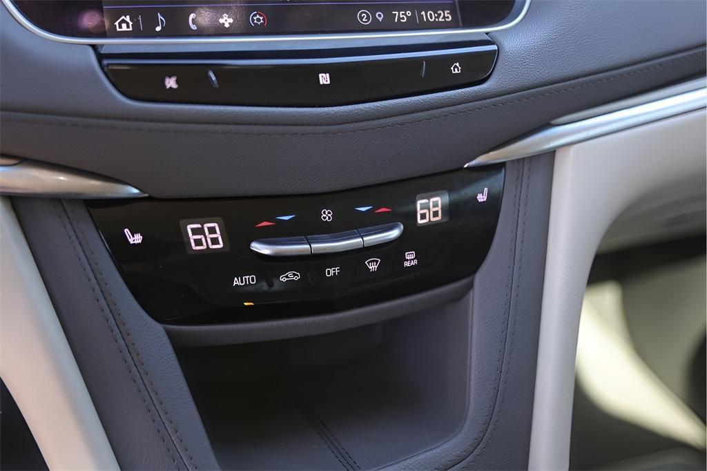 used 2021 Cadillac XT5 car, priced at $30,498