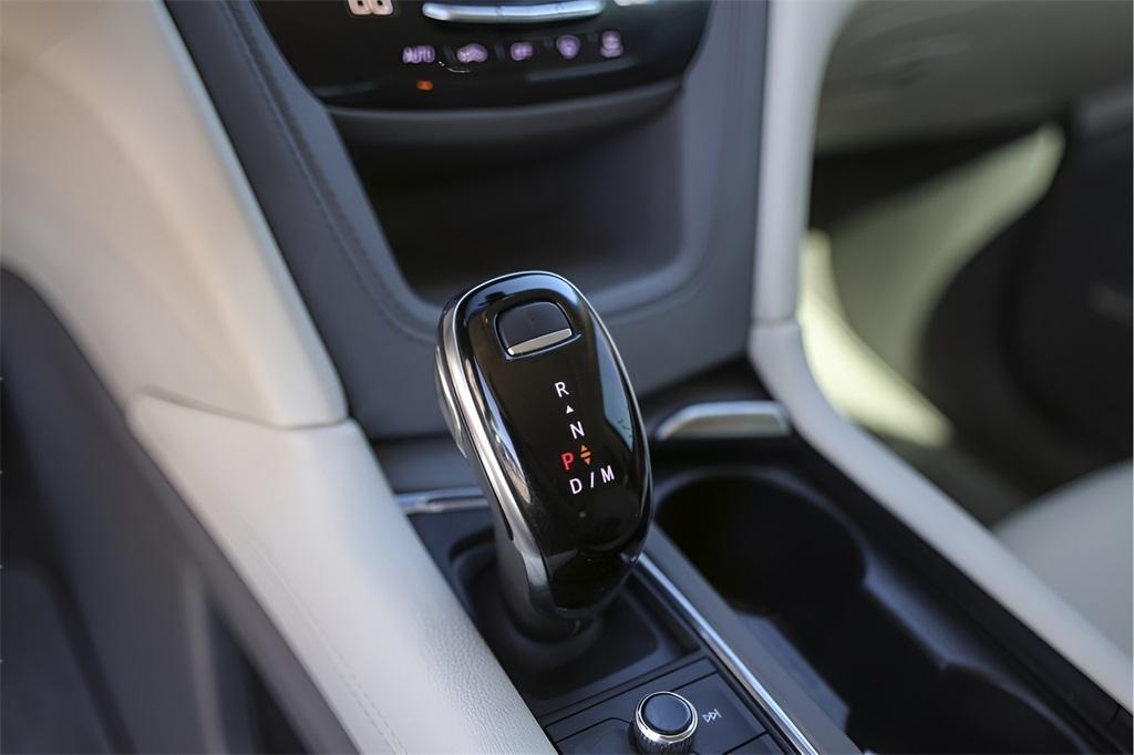 used 2021 Cadillac XT5 car, priced at $30,498