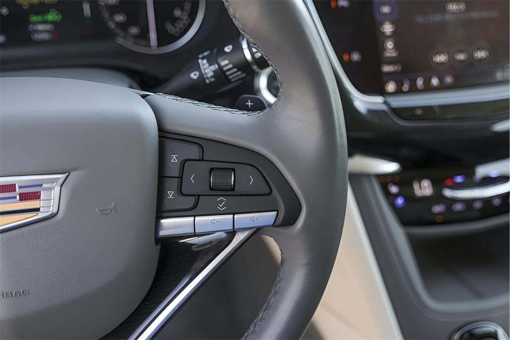 used 2025 Cadillac XT6 car, priced at $50,800