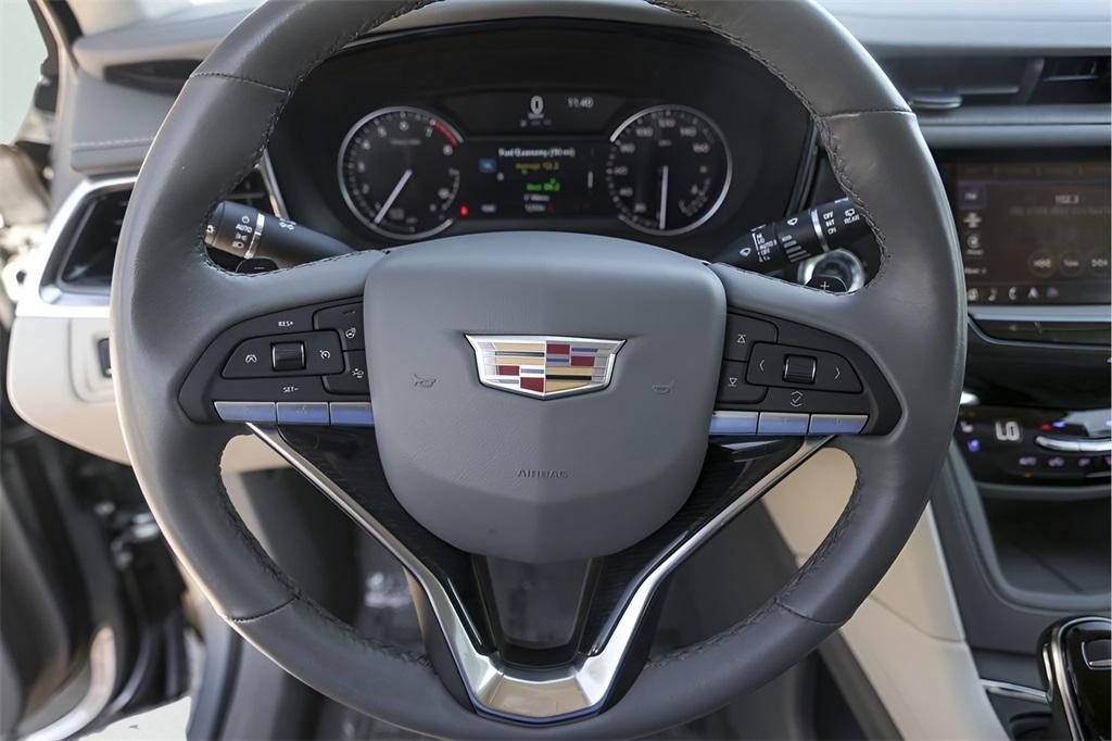 used 2025 Cadillac XT6 car, priced at $50,800