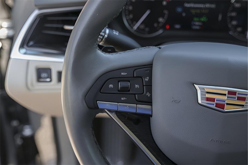 used 2025 Cadillac XT6 car, priced at $50,800
