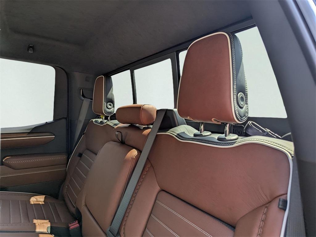 new 2025 GMC Sierra 1500 car, priced at $75,054