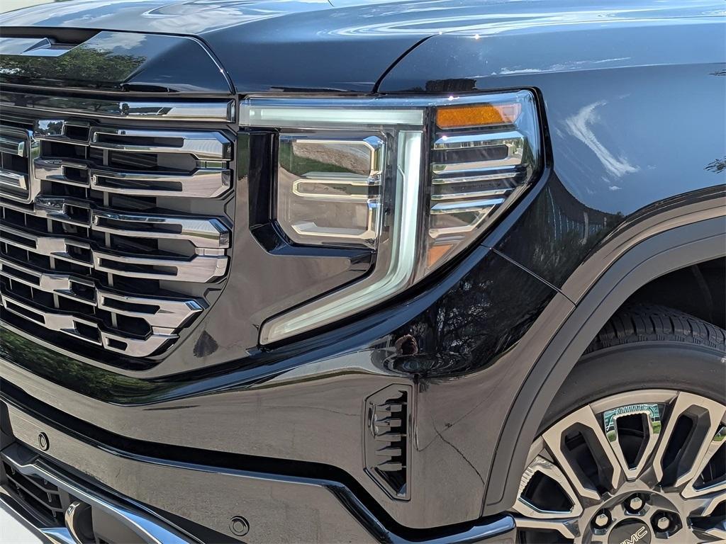 new 2025 GMC Sierra 1500 car, priced at $75,054