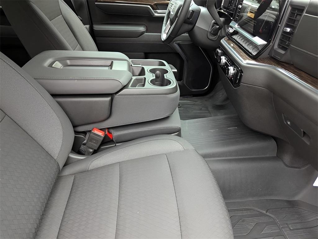 new 2025 GMC Sierra 1500 car, priced at $47,490