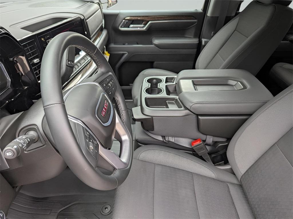 new 2025 GMC Sierra 1500 car, priced at $47,490