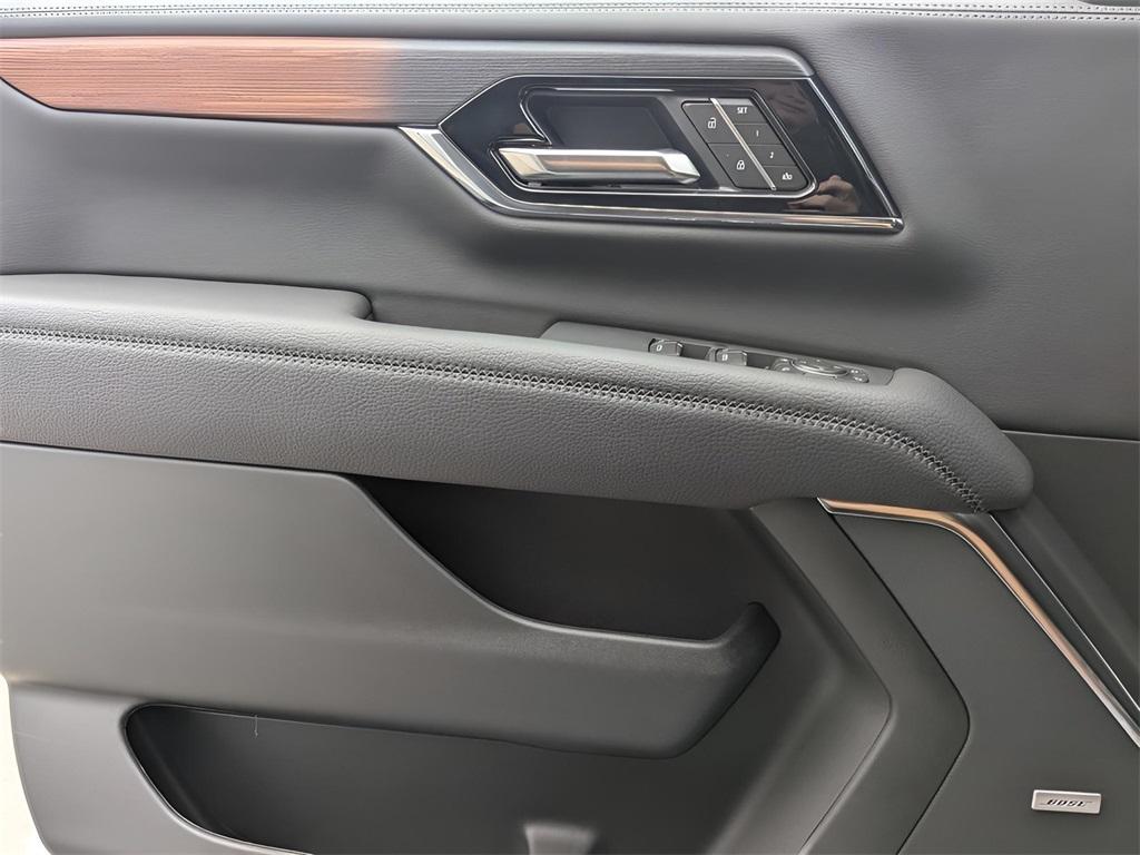 new 2025 GMC Yukon car, priced at $100,215